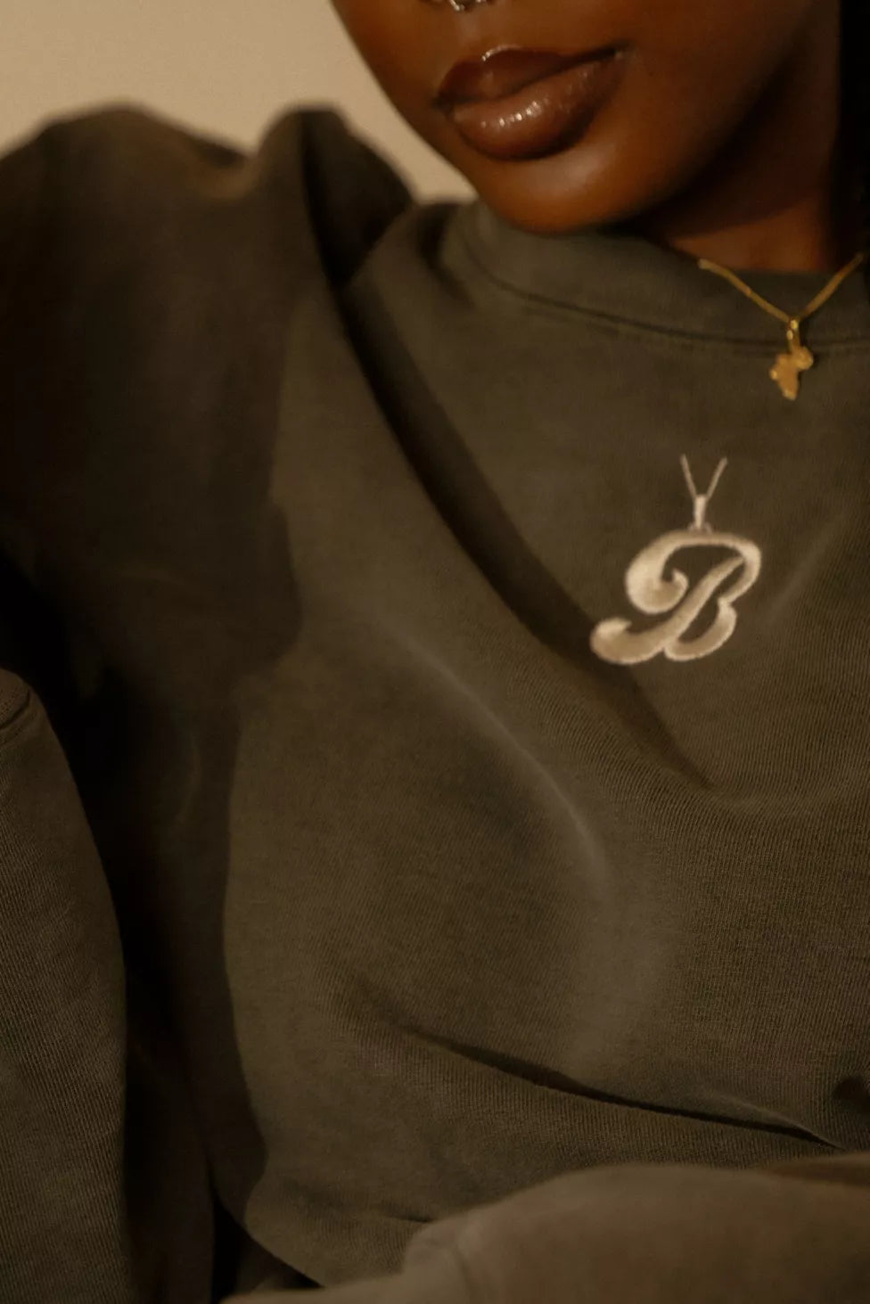 RavieB x UO - Crew Neck Sweater